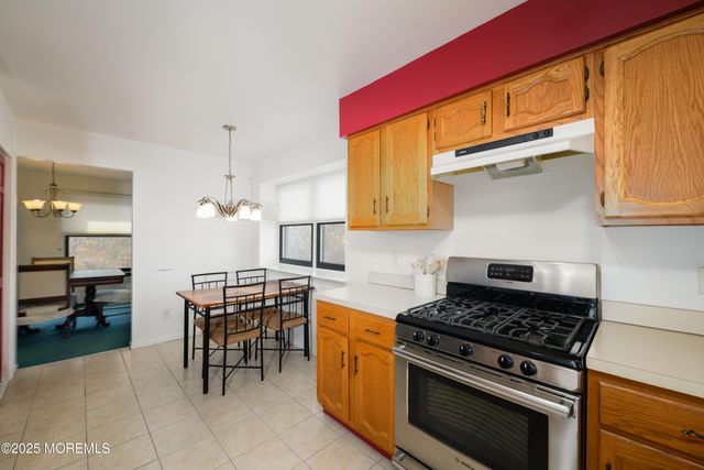 85 Starlight Road, Howell, NJ 07731