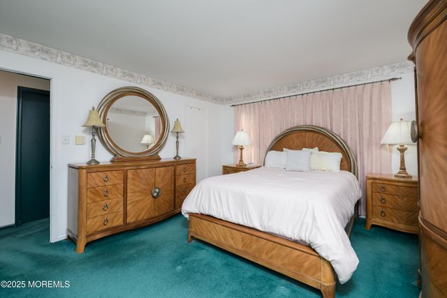 85 Starlight Road, Howell, NJ 07731