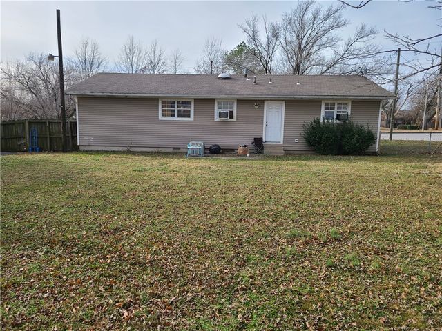 1803 40th Street, Springdale, AR 72762