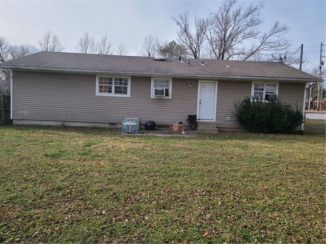 1803 40th Street, Springdale, AR 72762