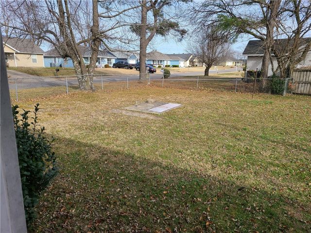 1803 40th Street, Springdale, AR 72762