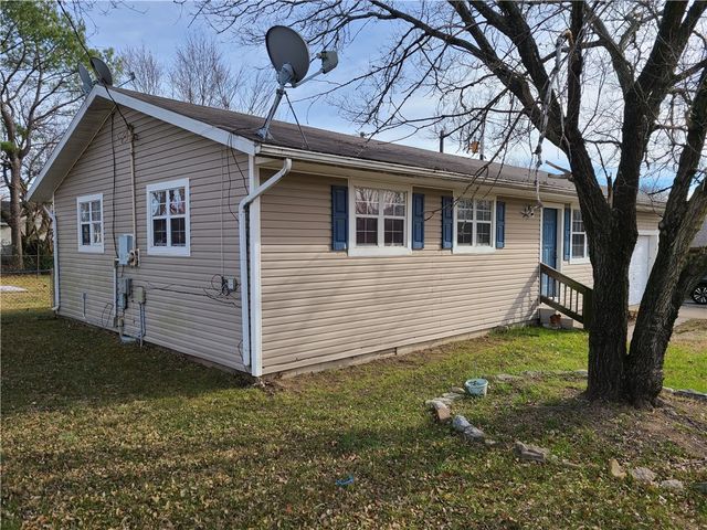 1803 40th Street, Springdale, AR 72762