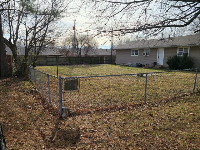 1803 40th Street, Springdale, AR 72762