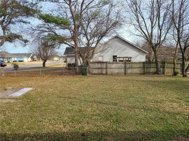 1803 40th Street, Springdale, AR 72762
