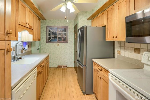 3337 Field Road 10, Clio, MI 48420