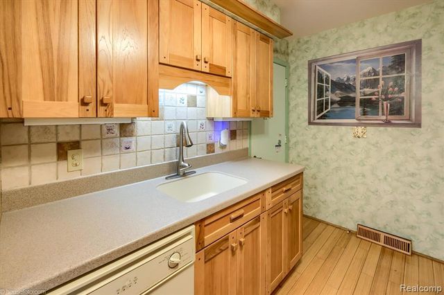 3337 Field Road 10, Clio, MI 48420