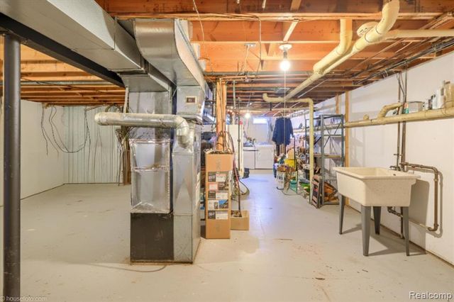 3337 Field Road 10, Clio, MI 48420