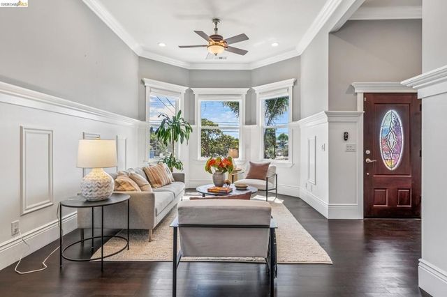 848 33rd St, Oakland, CA 94608