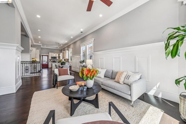 848 33rd St, Oakland, CA 94608