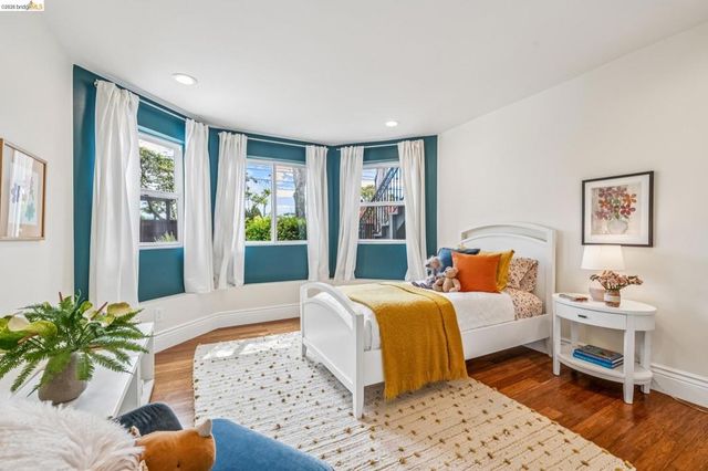 848 33rd St, Oakland, CA 94608