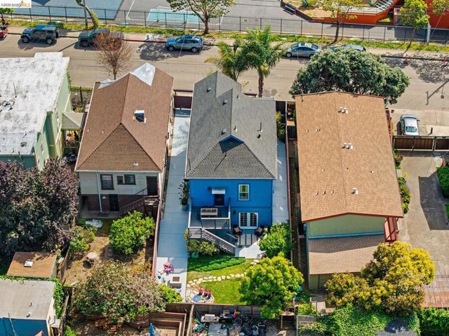 848 33rd St, Oakland, CA 94608