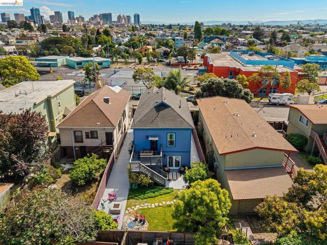 848 33rd St, Oakland, CA 94608
