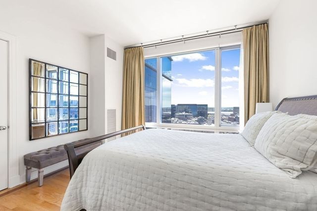 500 Atlantic Ave PH20J, Boston, MA 02210