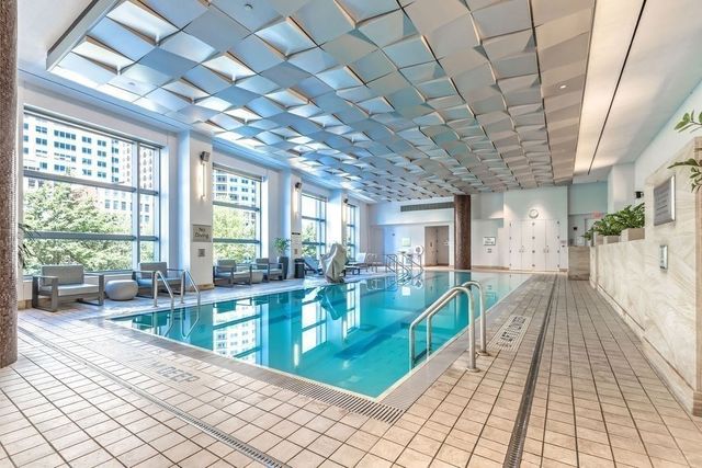 500 Atlantic Ave PH20J, Boston, MA 02210
