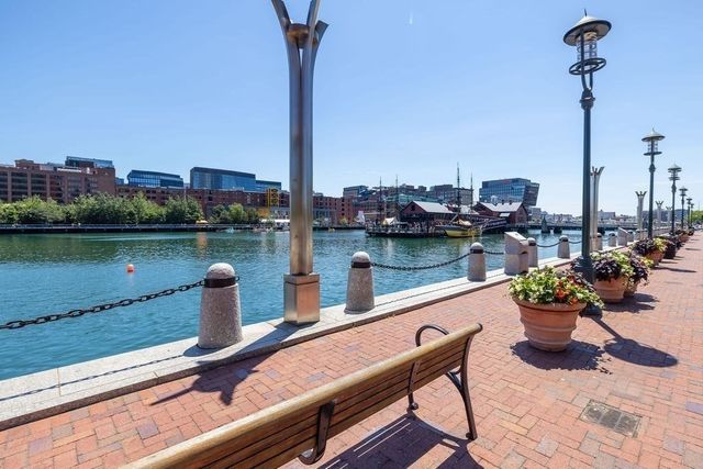 500 Atlantic Ave PH20J, Boston, MA 02210