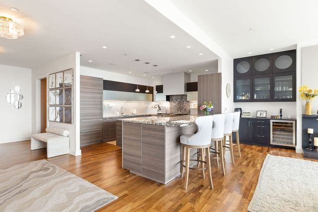 500 Atlantic Ave PH20J, Boston, MA 02210