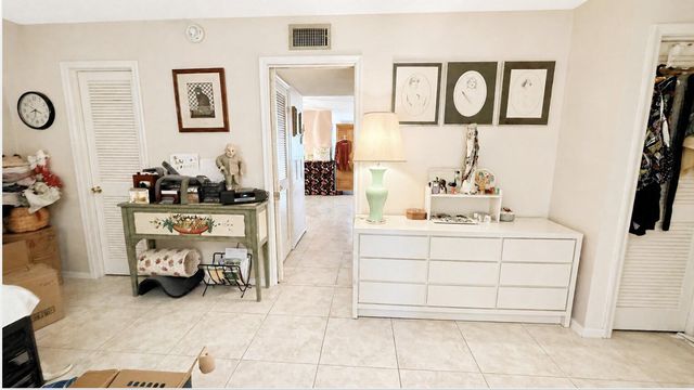 910 South Drive B, Delray Beach, FL 33445