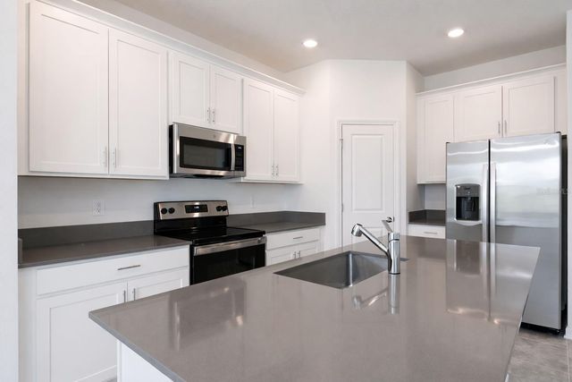 136 ACES HIGH LANE, Davenport, FL 33896