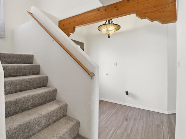 6036 Monte Verde Place, Santa Fe, NM 87507