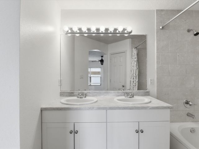 6036 Monte Verde Place, Santa Fe, NM 87507