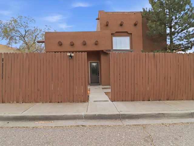 6036 Monte Verde Place, Santa Fe, NM 87507