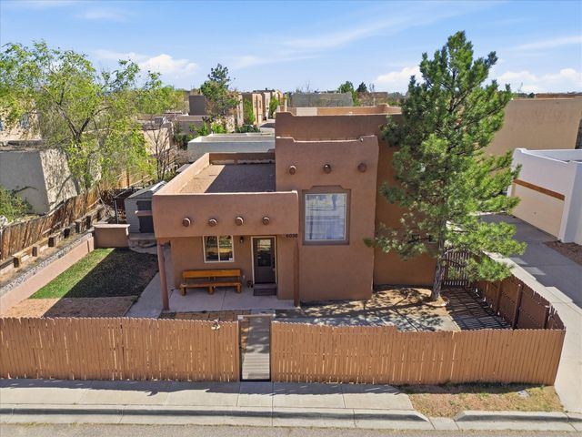 6036 Monte Verde Place, Santa Fe, NM 87507