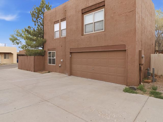 6036 Monte Verde Place, Santa Fe, NM 87507