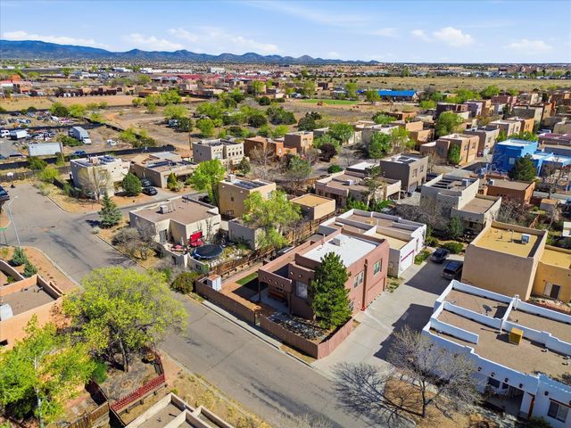 6036 Monte Verde Place, Santa Fe, NM 87507