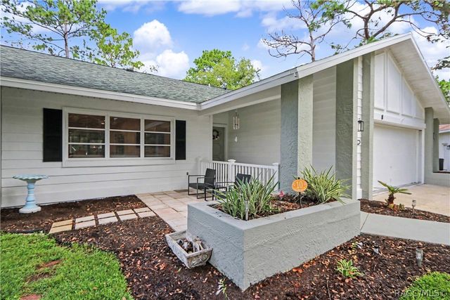 10 Colubrina Court, Homosassa, FL 34446