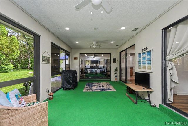 10 Colubrina Court, Homosassa, FL 34446