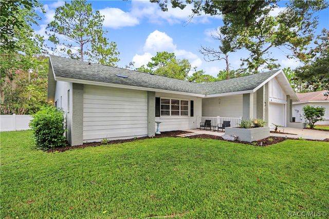 10 Colubrina Court, Homosassa, FL 34446