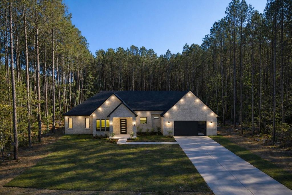 4260 Road 66126, Dayton, TX 77535