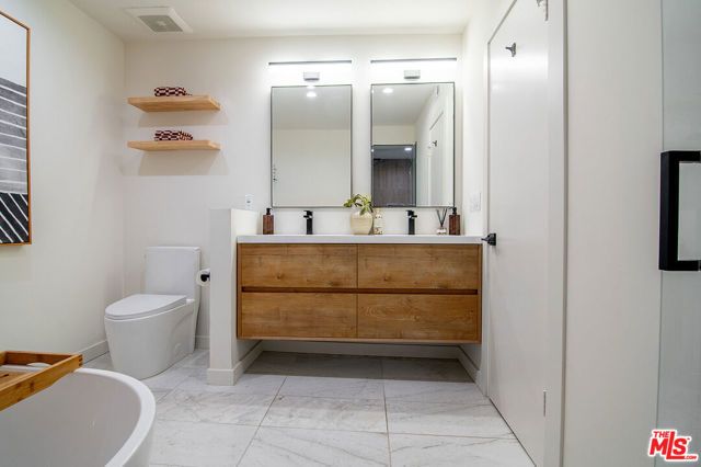 1434 Greenfield Avenue 102, Los Angeles, CA 90025