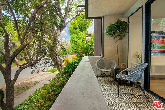 1434 Greenfield Avenue 102, Los Angeles, CA 90025