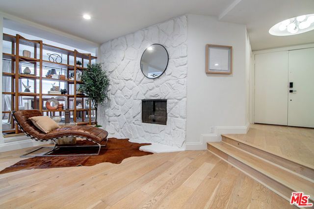1434 Greenfield Avenue 102, Los Angeles, CA 90025