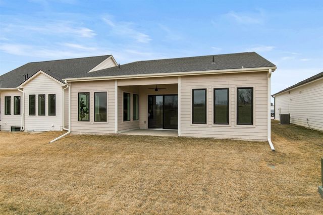 1360 SE Menlo Drive, Waukee, IA 50263