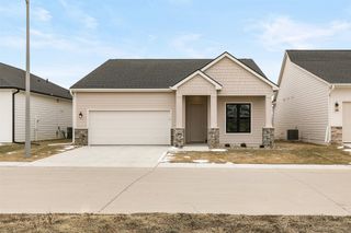 1360 SE Menlo Drive, Waukee, IA 50263