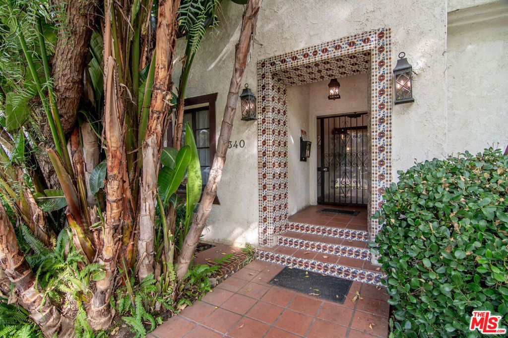 340 N Oakhurst Drive 205, Beverly Hills, CA 90210 — photo 2