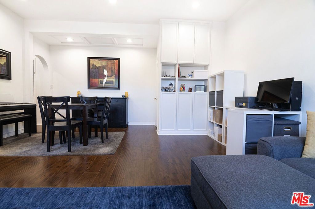 340 N Oakhurst Drive 205, Beverly Hills, CA 90210 — photo 5