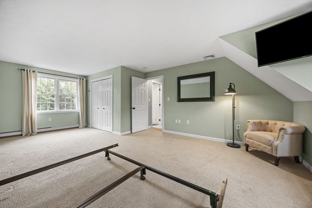 2 Bettys Neck Rd, Lakeville, MA 02347