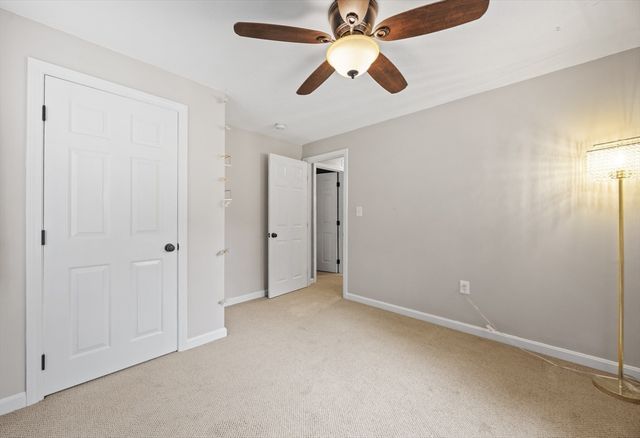 2 Bettys Neck Rd, Lakeville, MA 02347