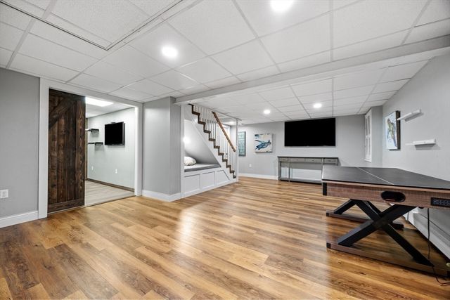 2 Bettys Neck Rd, Lakeville, MA 02347
