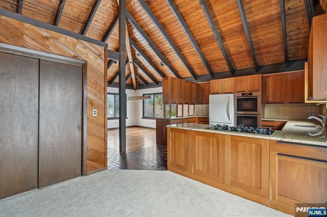 159 N Deer Trail, Ramsey, NJ 07446