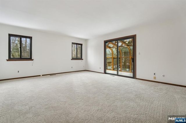 159 N Deer Trail, Ramsey, NJ 07446