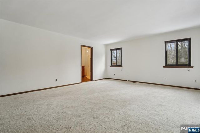 159 N Deer Trail, Ramsey, NJ 07446