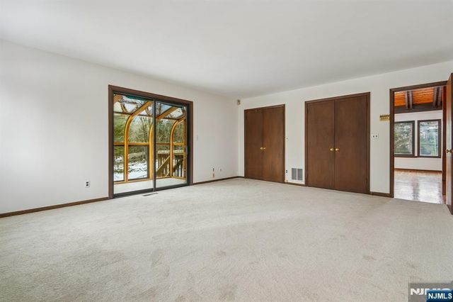 159 N Deer Trail, Ramsey, NJ 07446