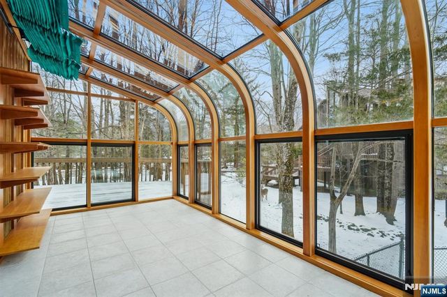 159 N Deer Trail, Ramsey, NJ 07446