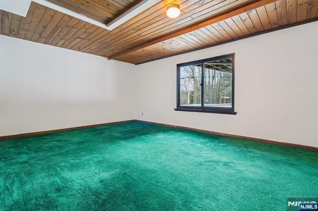 159 N Deer Trail, Ramsey, NJ 07446