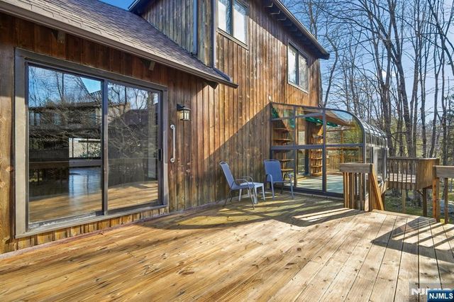 159 N Deer Trail, Ramsey, NJ 07446