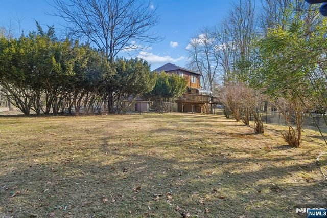 159 N Deer Trail, Ramsey, NJ 07446